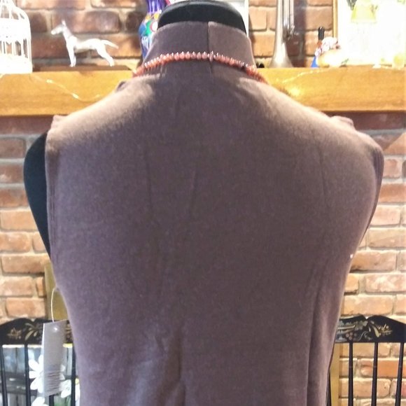 Sleeveless top - Picture 5 of 8